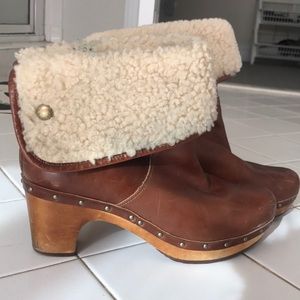 UGG CLOGS